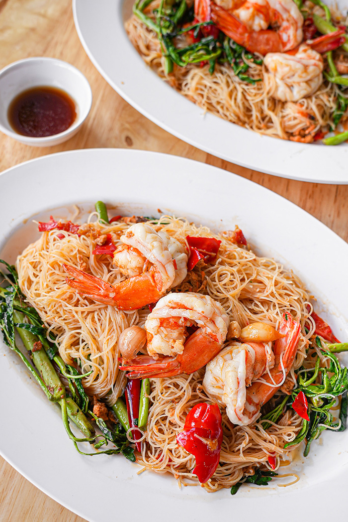 ร้านหมี่ผัดกระเฉด