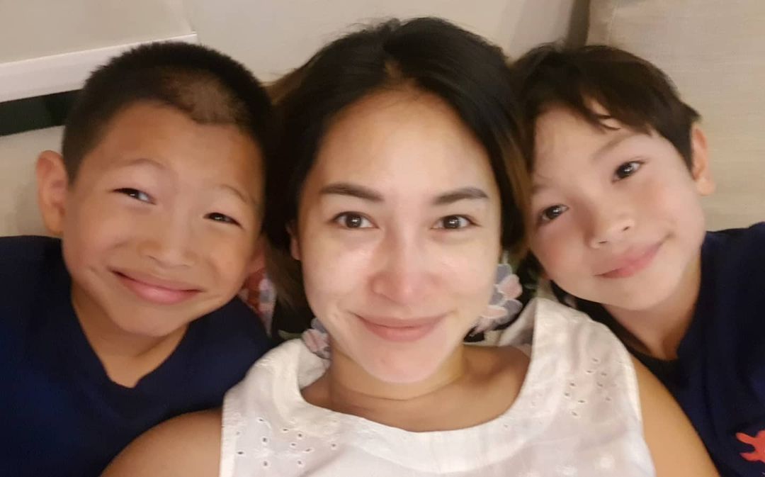 พลอย พลอยพรรณ