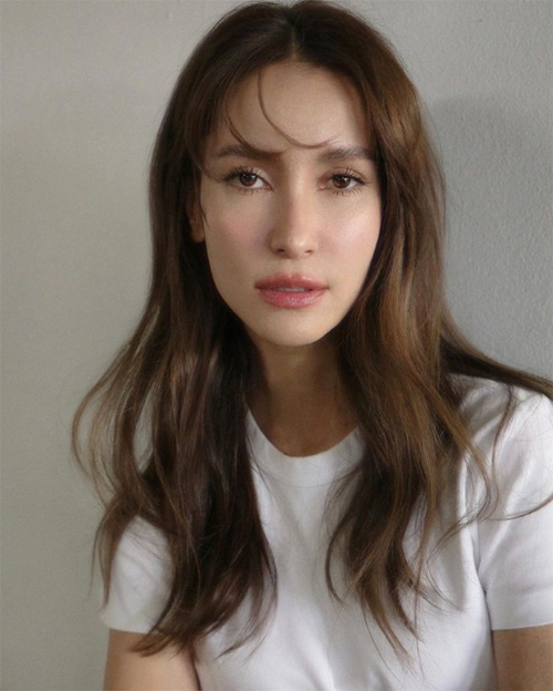 แอน ทองประสม ดาราลูกครึ่งหญิง