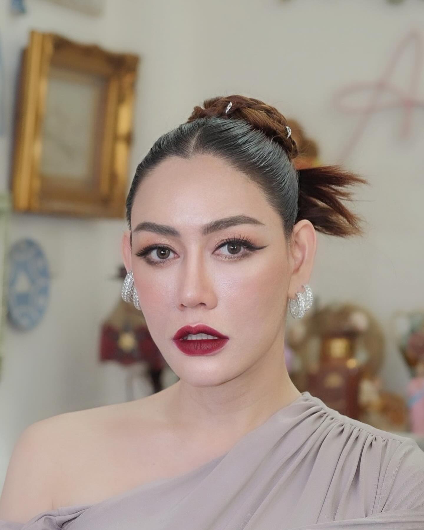 น้ำพราว ผู้จัดการใหม่ ดาวิกา 