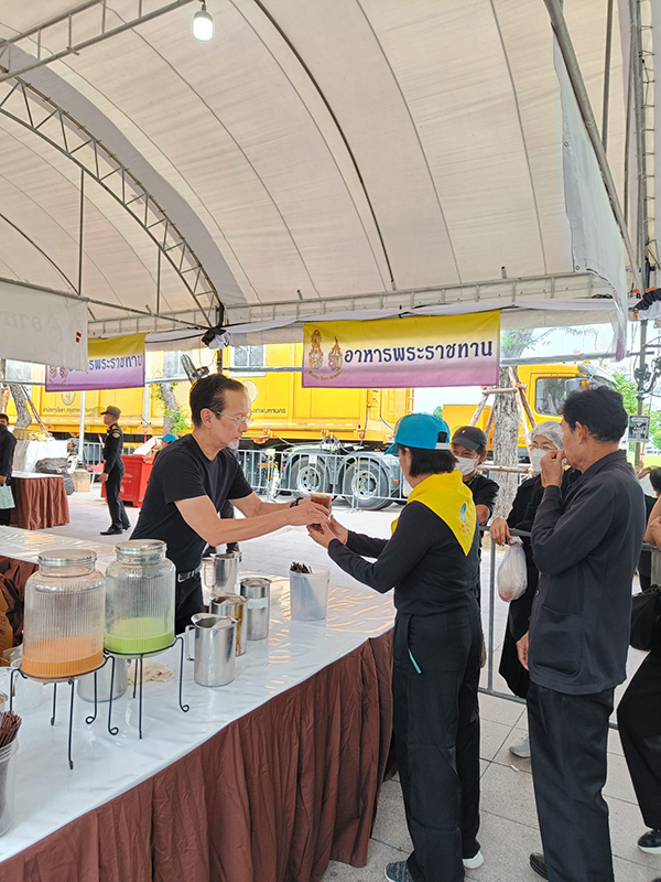 อัปเดตภาพล่าสุด  บิลลี่ โอแกน ทำจิตอาสาพระราชทาน