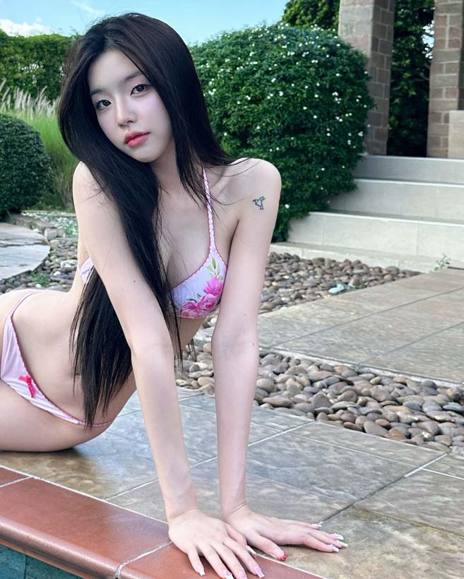 นีนี่ ชญาพัชร์