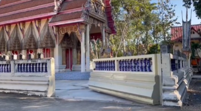 กำแพงวัด