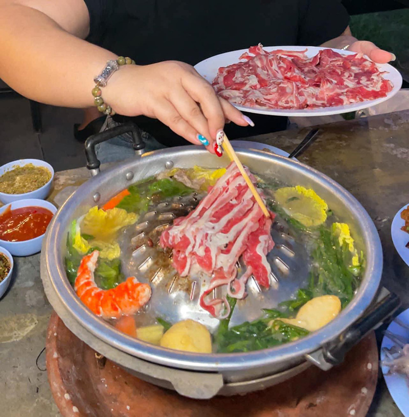 บุฟเฟต์เนื้อกระทะ ร้านในนามีเนื้อ Google Trends 2024 ร้านอาหารและคาเฟ่