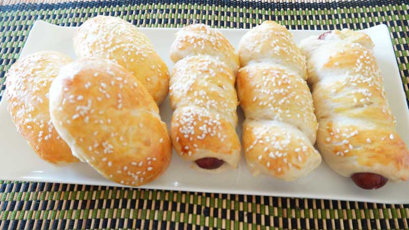 ขนมปังไส้กรอก