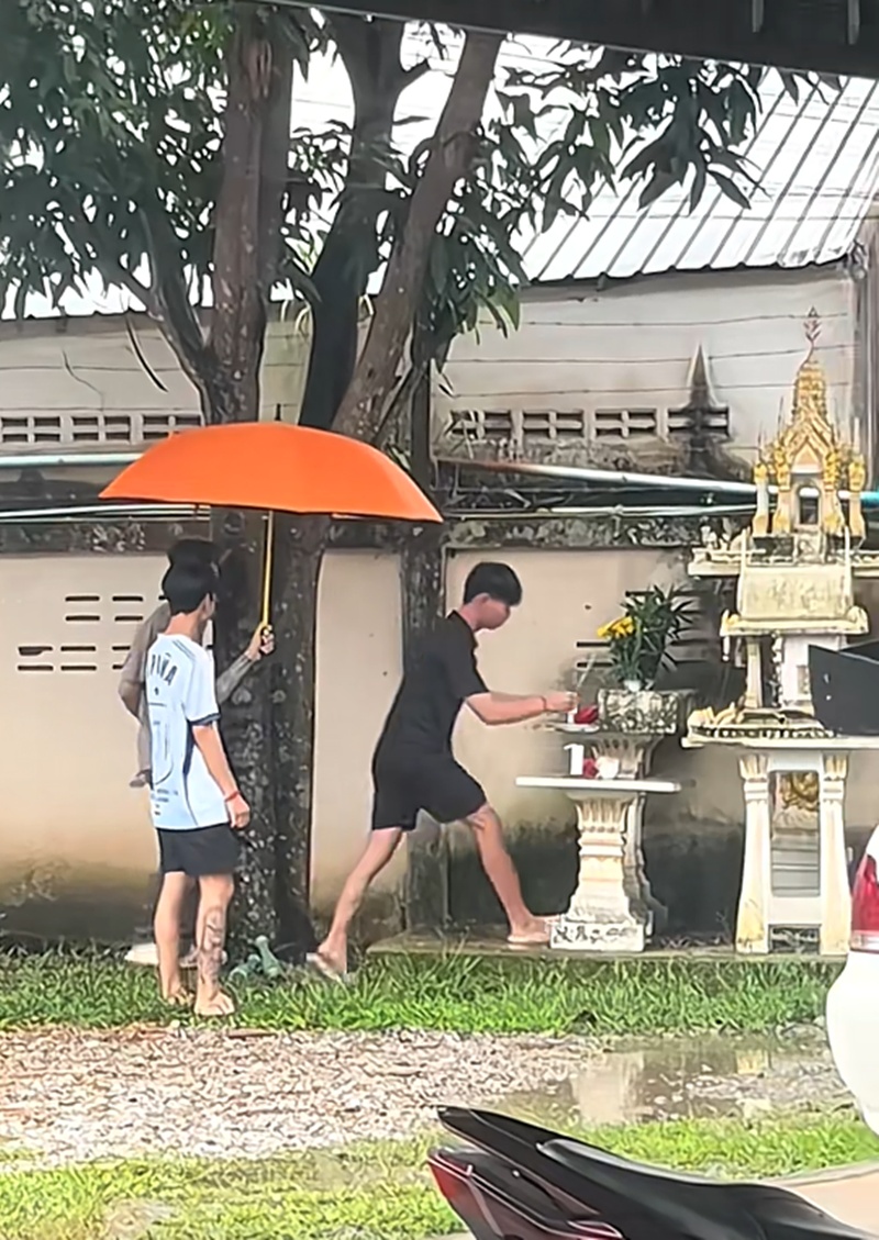 ไหว้ขอพร