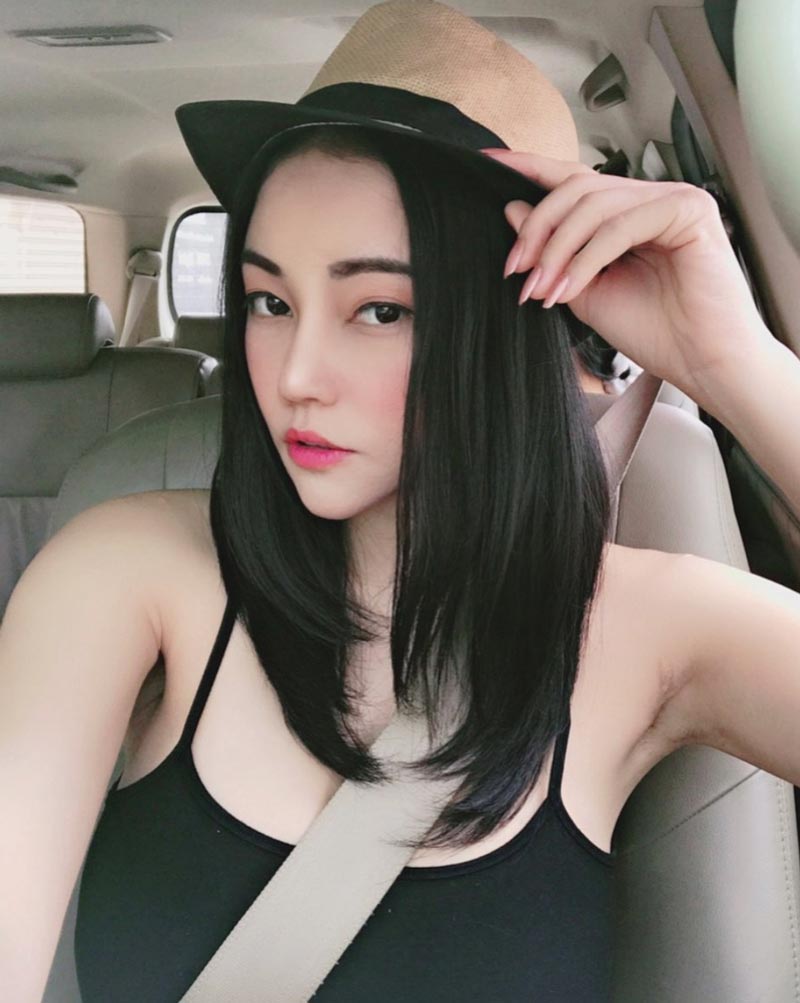 เอ็มมี่ อมลวรรณ