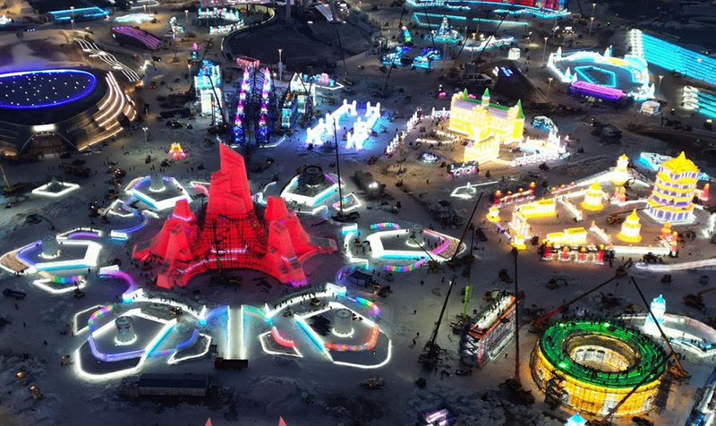 สวนสนุกโลกน้ำแข็ง-หิมะ ที่จีน