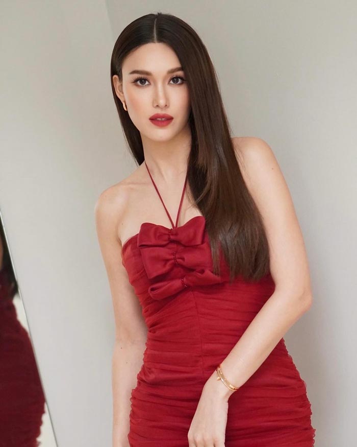 แจ็คกี้ ชาเคอลีน