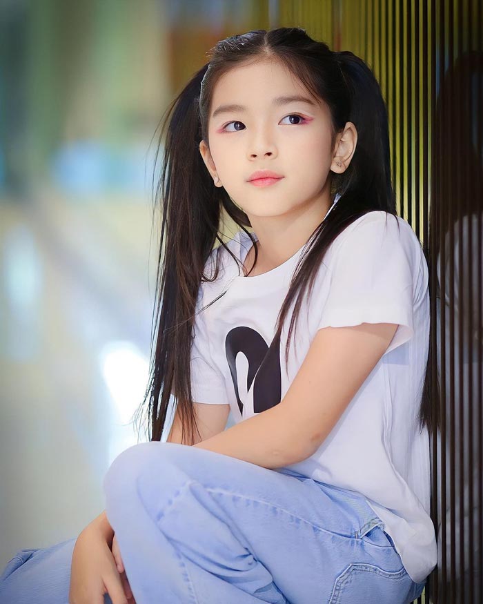 น้องมะลิ พาขวัญ