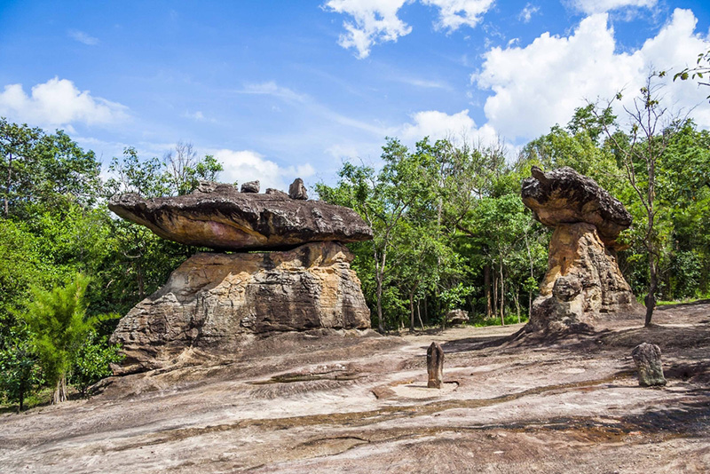 อุทยานประวัติศาสตร์ภูพระบาท หินเพิง