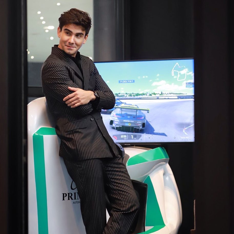 แอนดรูว์ กรเศก 