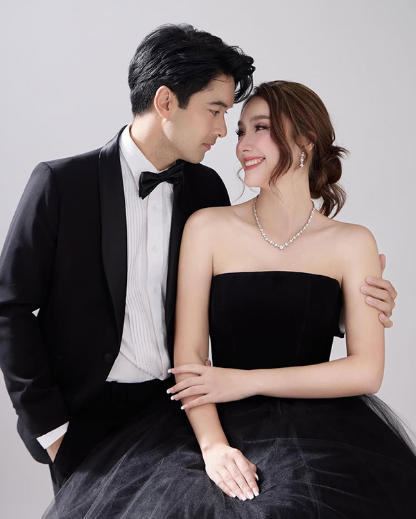 อ๊อฟ ชนะพล ฮาน่า ลีวิส จดทะเบียนสมรส