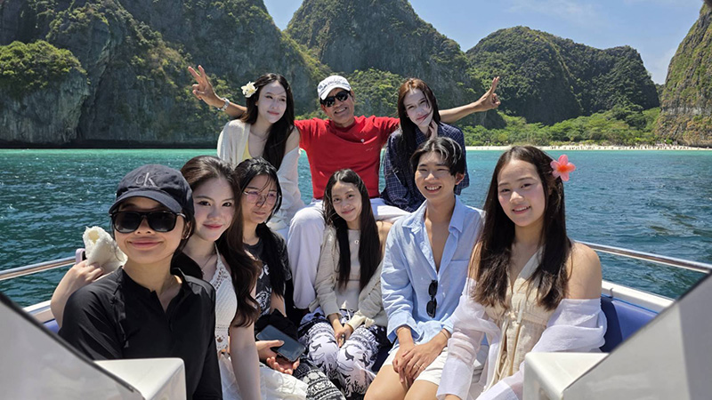 ไทด์ เอกพัน พา 3 สาวสุดรัก เที่ยวทะเลกระบี่