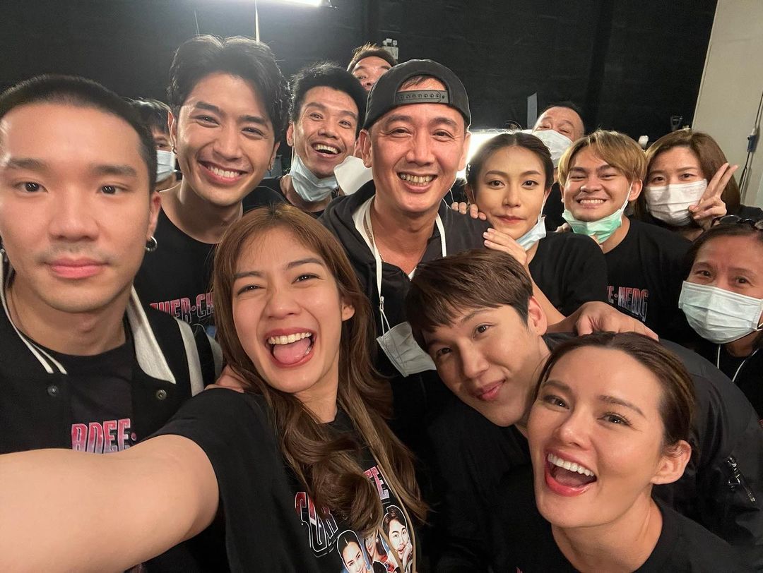 หญิง รฐา 