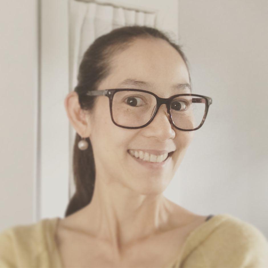 อุ้ม สิริยากร