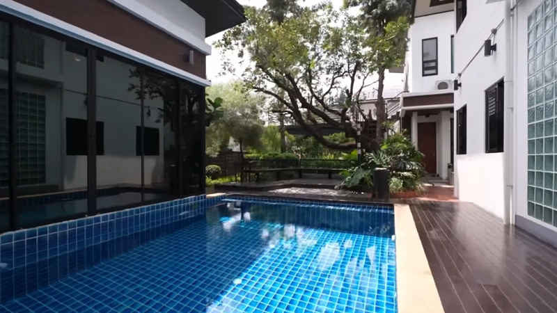 บ้าน ดา เอ็นโดรฟิน สระว่ายน้ำ