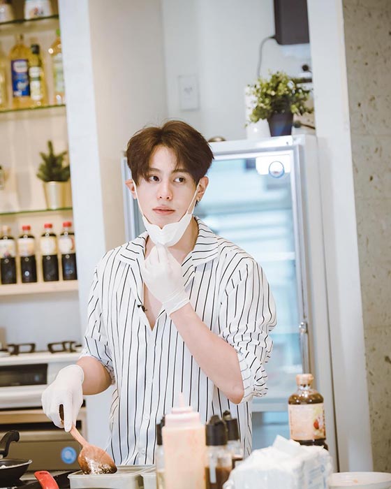 แบงค์ อาทิตย์