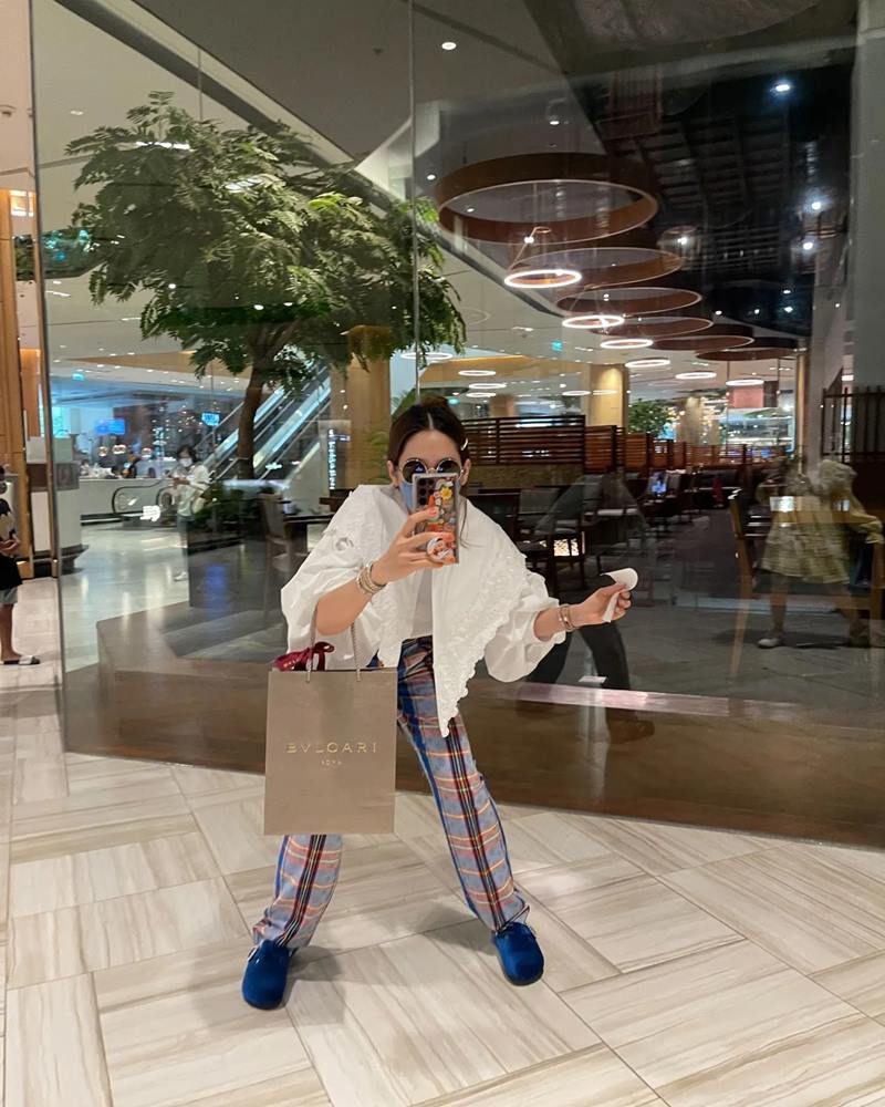 ชมพู่ อารยา