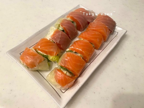 แซลมอนโรล