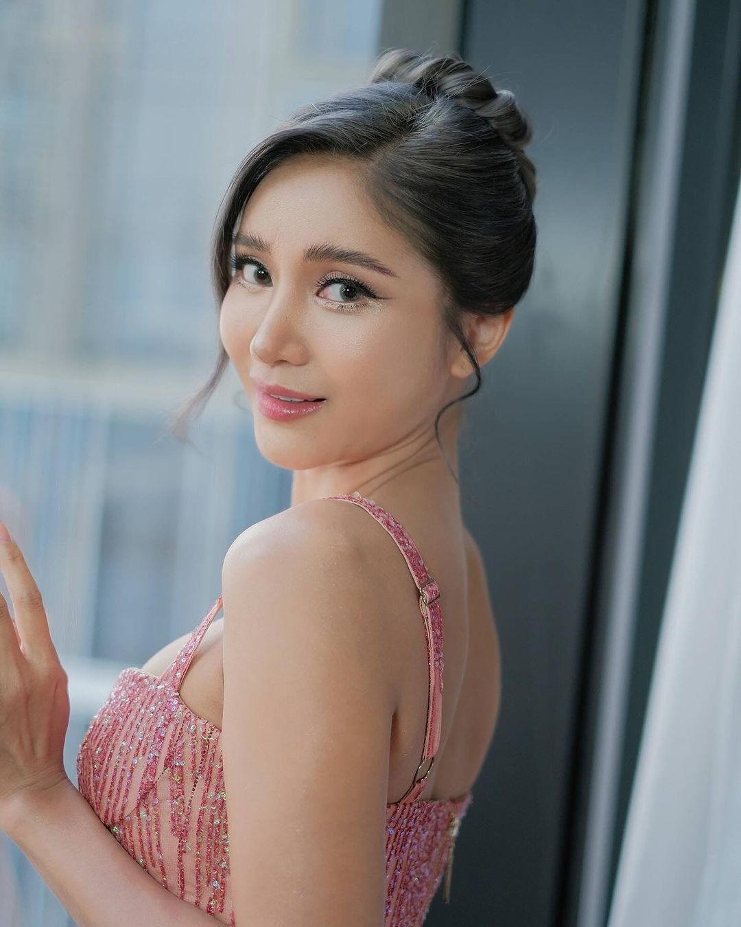 มินดา มีทรัพย์สิน