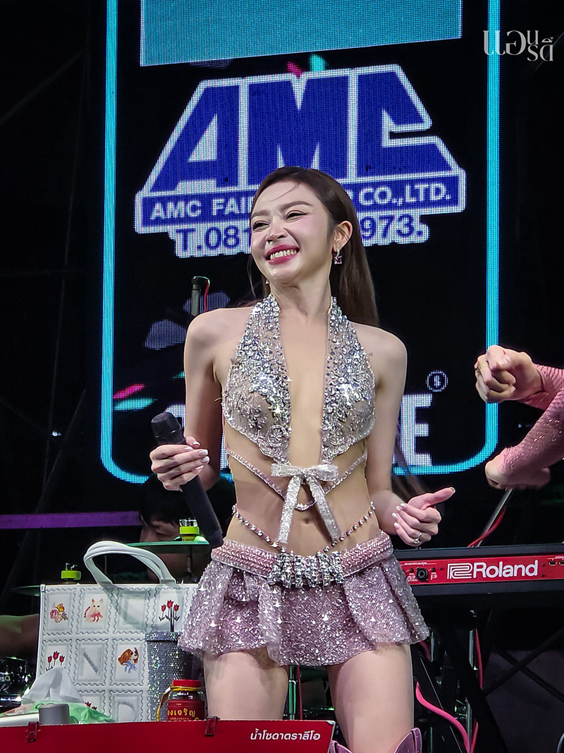 แอน อรดี ไม่ทิ้งการเรียน สวมชุดนักศึกษา ในวัย 32 ปี