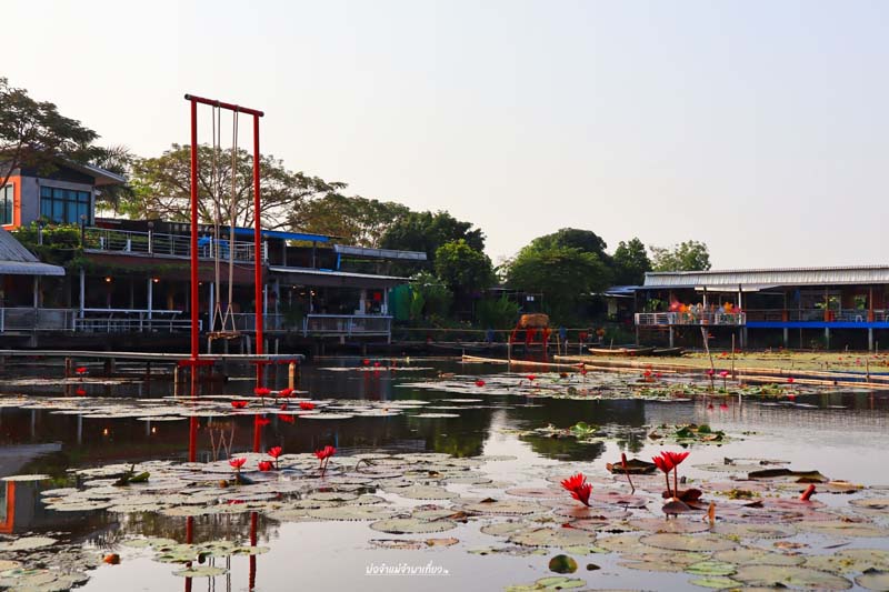 ตลาดน้ำทุ่งบัวแดง บางเลน