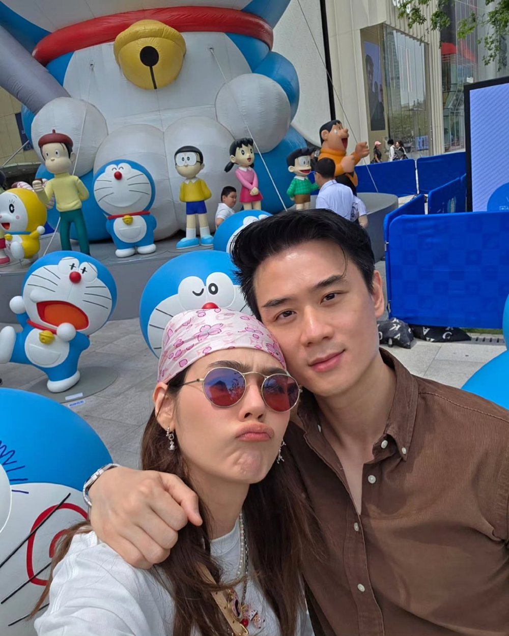 น็อต วิศรุต เสิร์ฟหวาน ชมพู่ อารยา กลางเซี่ยงไฮ้