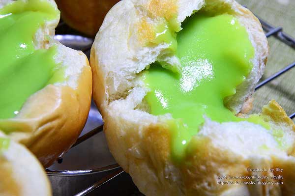 ขนมปังสังขยา