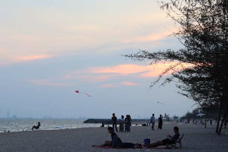 หาดแหลมเจริญ ระยอง