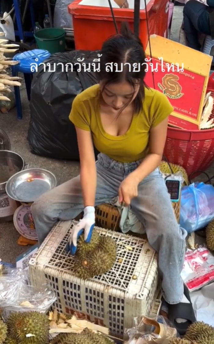 แม่ค้าทุเรียน
