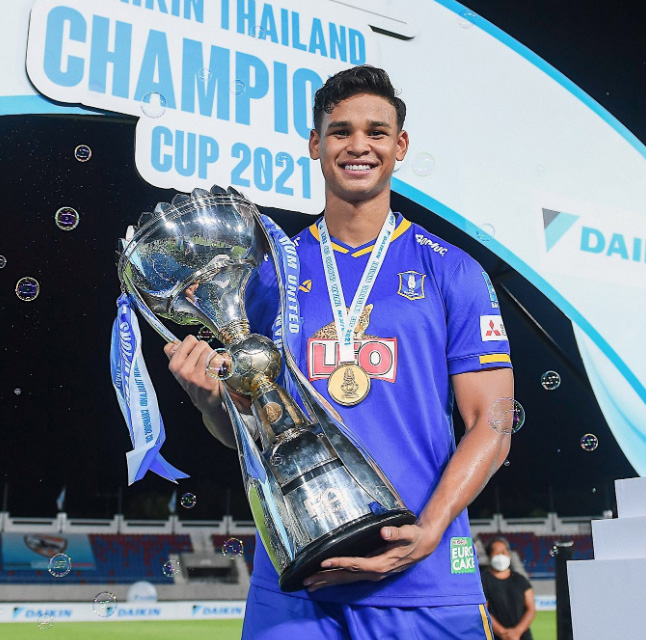 อิรฟาน ฟานดี้ ประวัติ