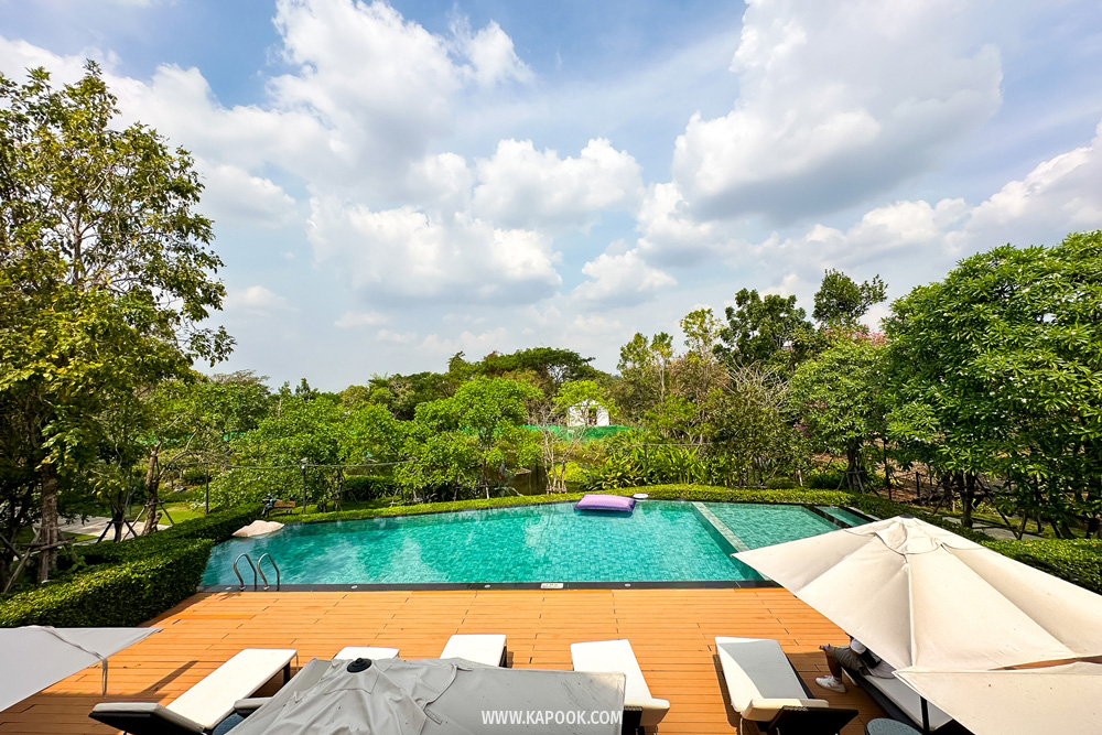 สระว่ายน้ำ Greenhills Resort Si Racha