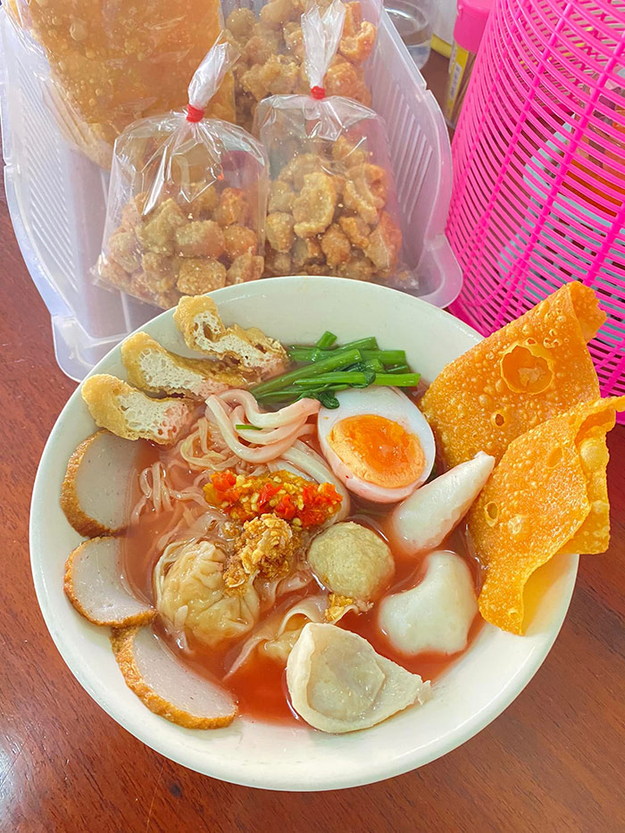 ร้านเย็นตาโฟ