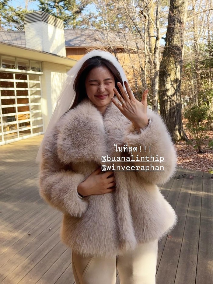 บัว นลินทิพย์ ถูกแฟนหนุ่ม เซอร์ไพรส์คุกเข่าขอแต่งงาน