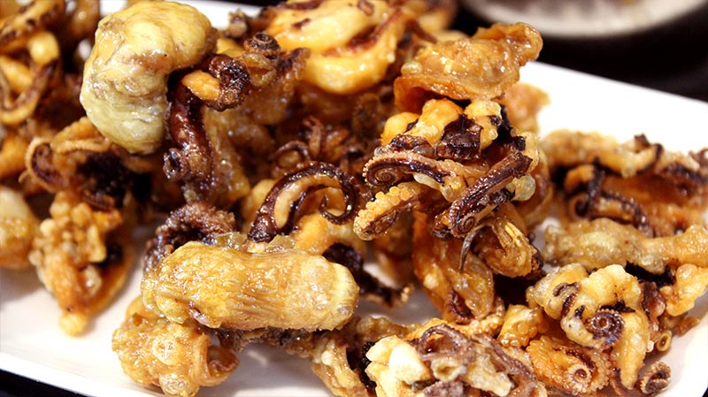 ปลาหมึกทอดกรอบ