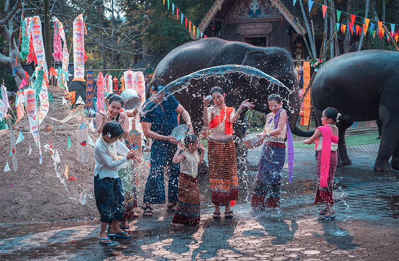ดูดวง 12 ลัคนาราศี บุญใหญ่วันมหาสงกรานต์ 2568 โดย โหรรัตนโกสินทร์