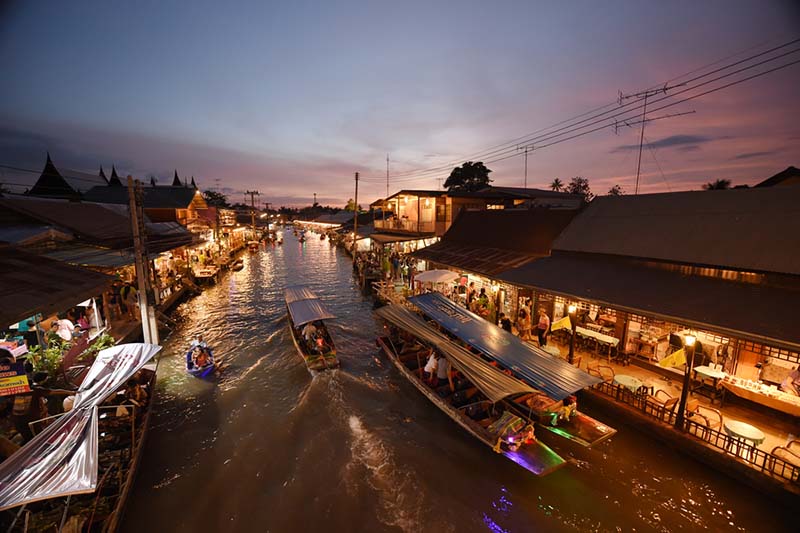 อัมพวา ยามเย็น