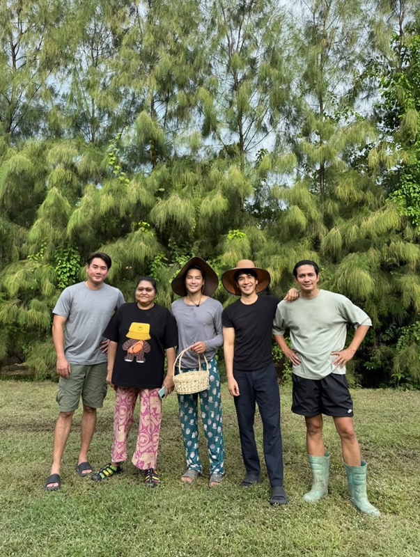 โป๊ป ธนวรรธน์ พาเที่ยวสวน เพ็ชร ฐกฤต