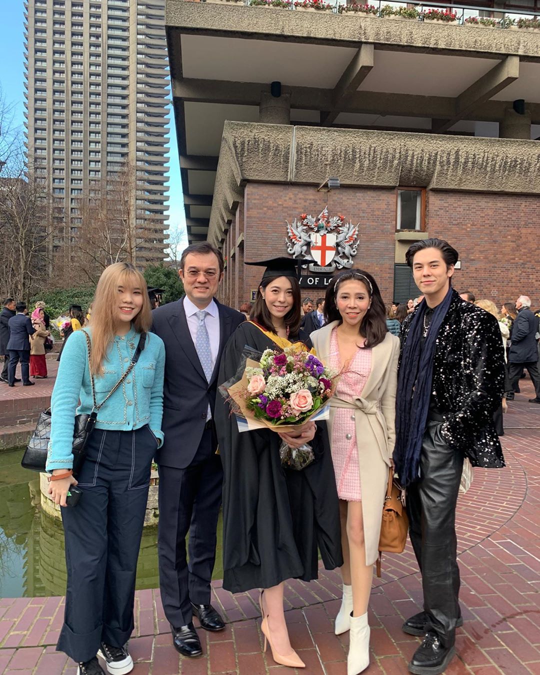 ครอบครัว พีช พชร