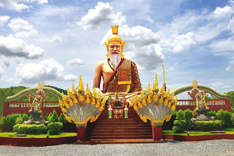 อุทยานพระฤาษี (สถานปฏิบัติธรรมปู่ฤๅษีนารอด)