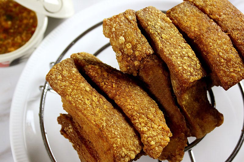 หมูกรอบเบรกแตก