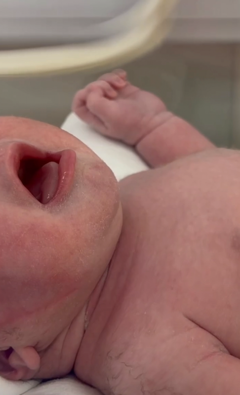 น้องออน คลอดลูกคนแรก น้อง FREYANA