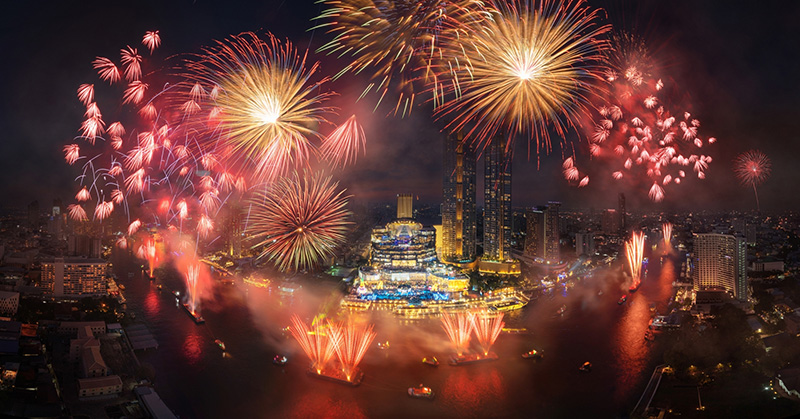 ไอคอนสยาม เคานต์ดาวน์ 2025 ตื่นตาพลุรักษ์โลกยาวที่สุดในไทย