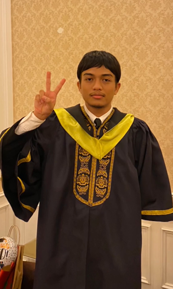 รับปริญญา