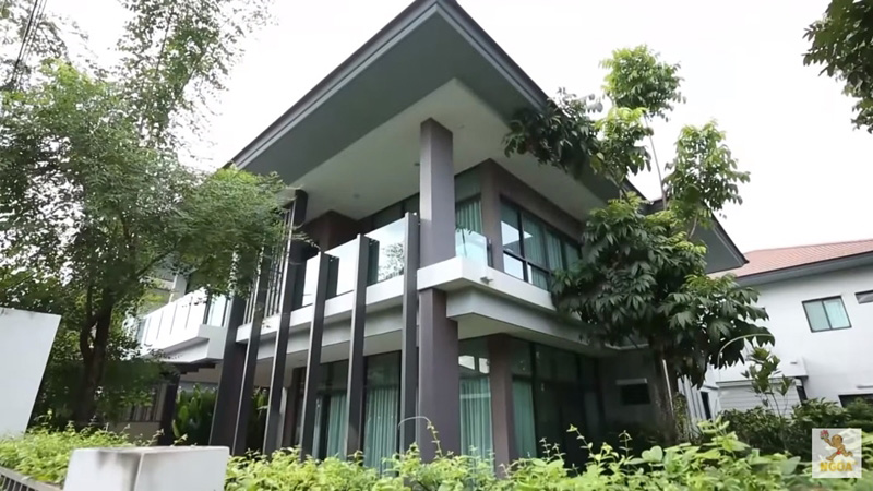 บ้านคริส หอวัง