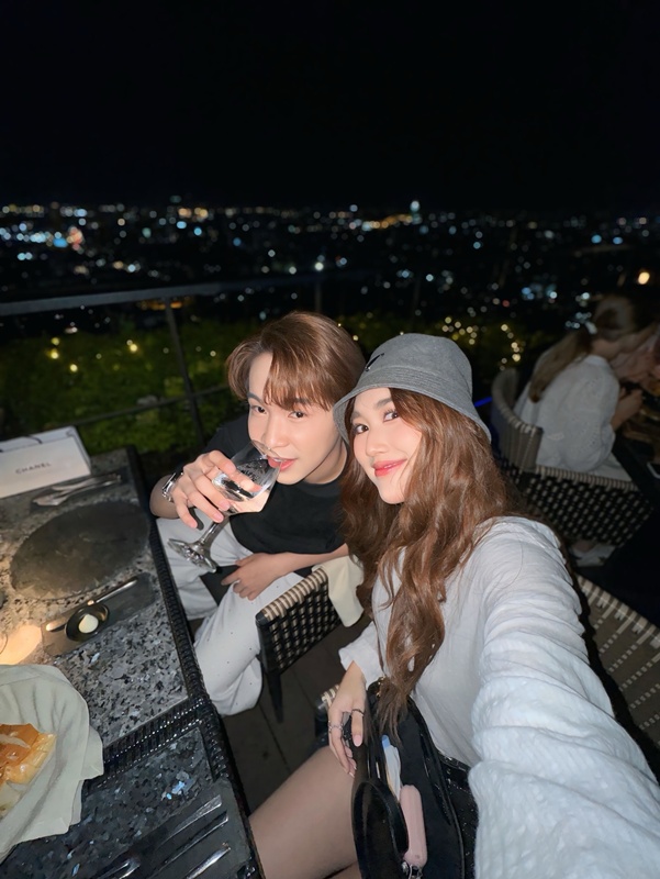 เบส รักษ์วนีย์ ขอบคุณหนุ่มคนนี้ ซื้อ iPhone 17 ให้