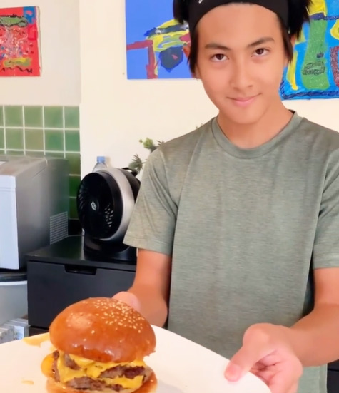 น้องแมค ลูกแหม่ม คัทลียา