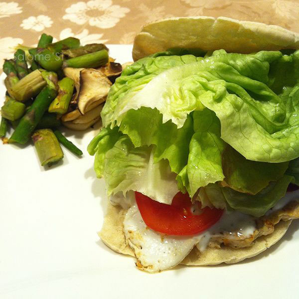 อกไก่ไข่ขาว 