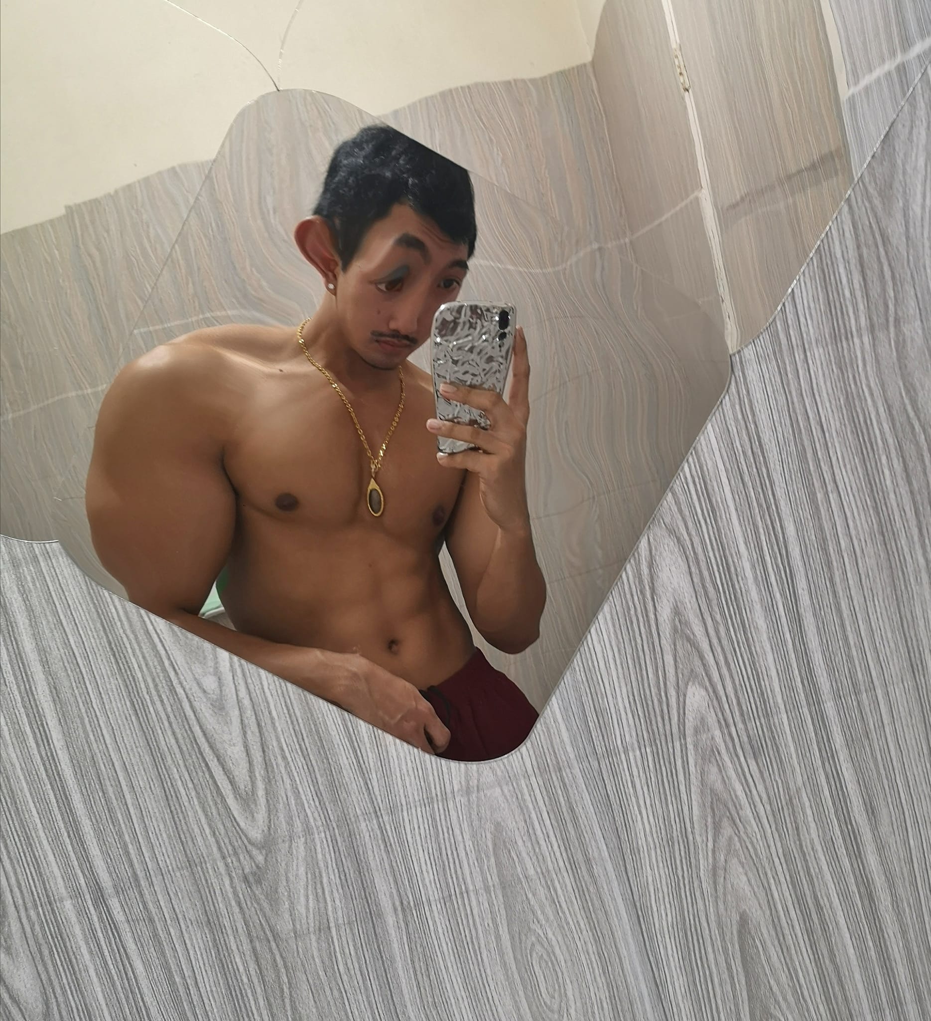 สติ๊กเกอร์กระจกเงา